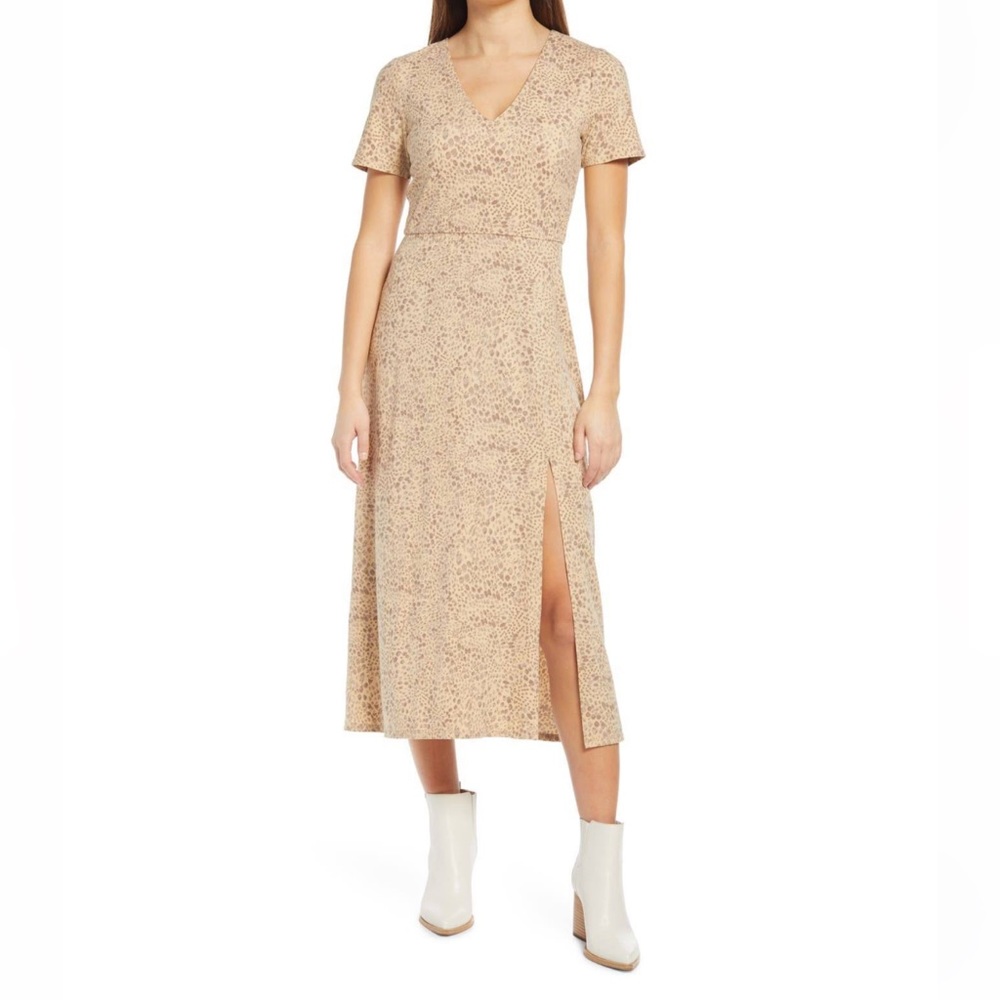 WAYF T-shirt Dress with Slit